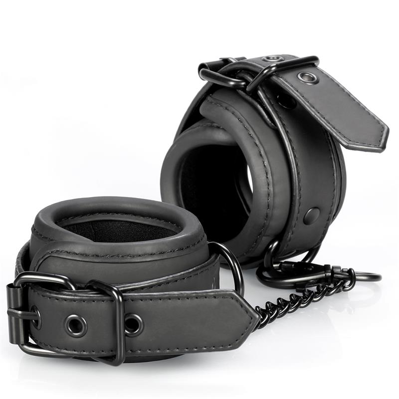 INTOYOU BLACK HANDCUFFS VEGAN LEATHER BS-051