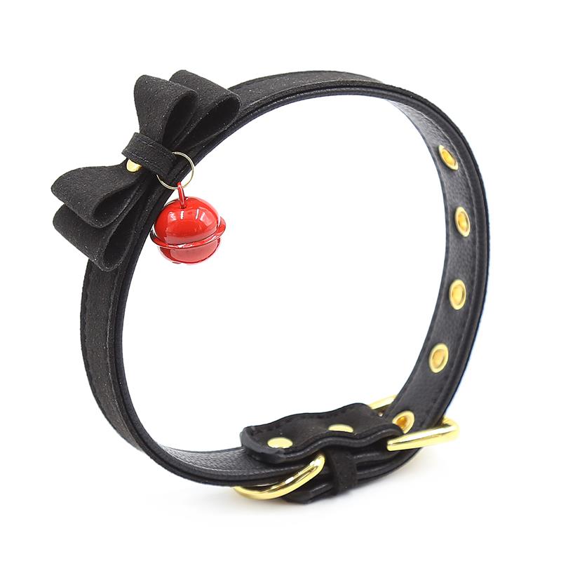 Collar with Bow
