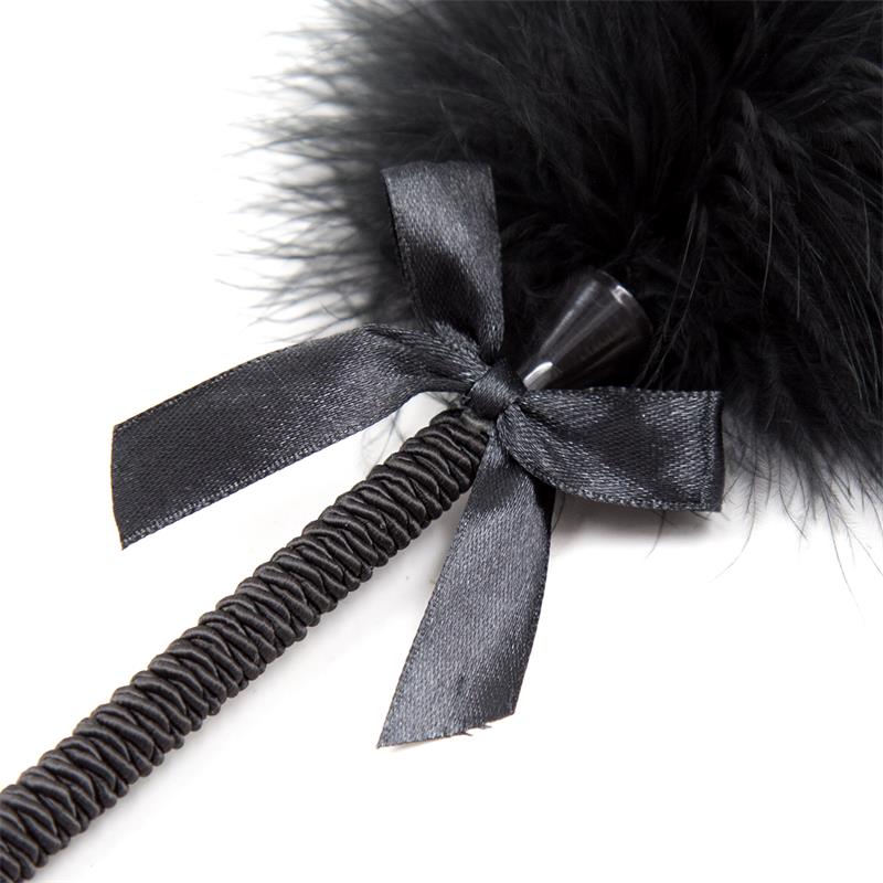 FETISH ADDICT FEATHER TICKLER WITH BOW